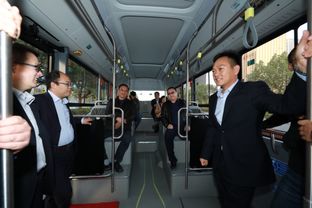 宇通智慧公交体验日亮相杭州，新造型高端公交引领旅游客运新潮流